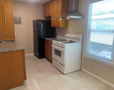307 Avondale Street - Photo Thumbnail 9