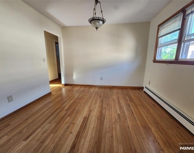 34 Hilton - Photo Thumbnail 4