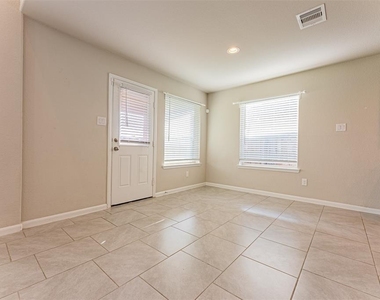 29614 Juniper Court - Photo Thumbnail 5