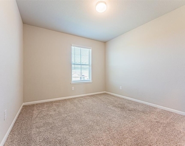 29614 Juniper Court - Photo Thumbnail 16