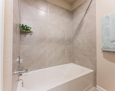 29614 Juniper Court - Photo Thumbnail 13