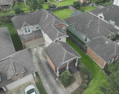 111 Zephyr Bend Place - Photo Thumbnail 2