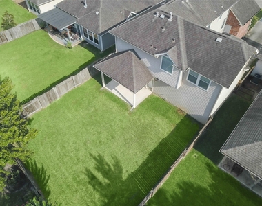 111 Zephyr Bend Place - Photo Thumbnail 28