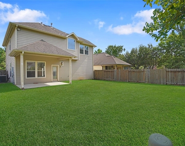 111 Zephyr Bend Place - Photo Thumbnail 27