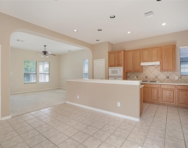 111 Zephyr Bend Place - Photo Thumbnail 8