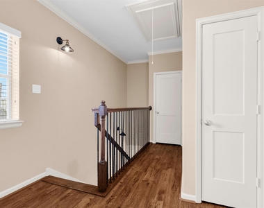 26152 Avenue E - Photo Thumbnail 15