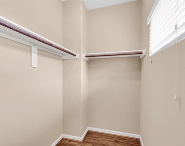 26152 Avenue E - Photo Thumbnail 18