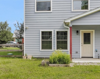 26152 Avenue E - Photo Thumbnail 27