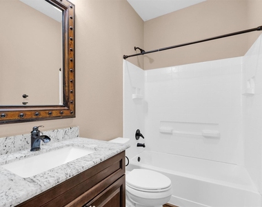 26152 Avenue E - Photo Thumbnail 22