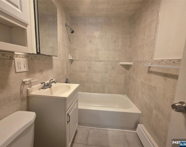55 Midland - Photo Thumbnail 5