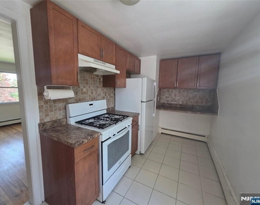 55 Midland - Photo Thumbnail 1