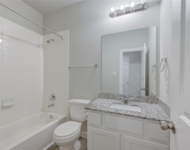 20807 Shawbrook Drive - Photo Thumbnail 15