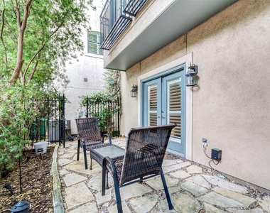 1916 W Bell Street - Photo Thumbnail 15