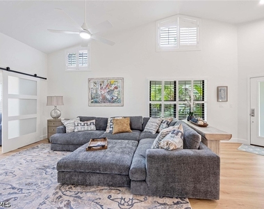 571 Park Shore Drive - Photo Thumbnail 7
