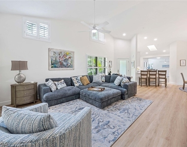 571 Park Shore Drive - Photo Thumbnail 8