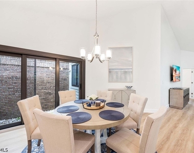 571 Park Shore Drive - Photo Thumbnail 20