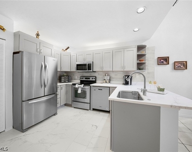 75 Emerald Woods Drive - Photo Thumbnail 9