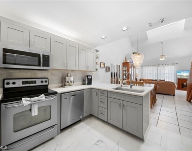 75 Emerald Woods Drive - Photo Thumbnail 11