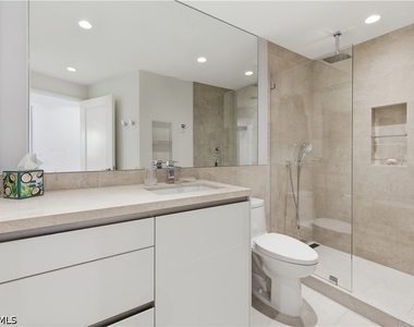 8665 Bay Colony Drive - Photo Thumbnail 30