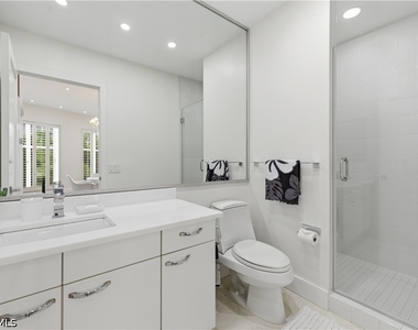 8665 Bay Colony Drive - Photo Thumbnail 36