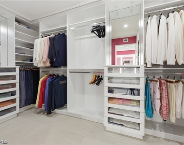 8665 Bay Colony Drive - Photo Thumbnail 13
