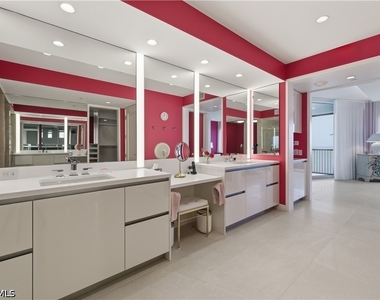 8665 Bay Colony Drive - Photo Thumbnail 12