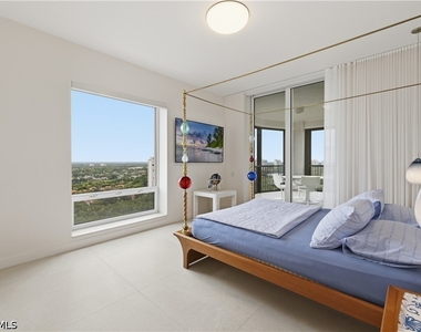 8665 Bay Colony Drive - Photo Thumbnail 25