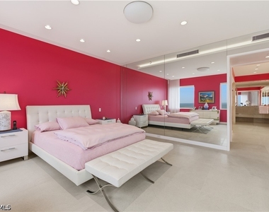 8665 Bay Colony Drive - Photo Thumbnail 9
