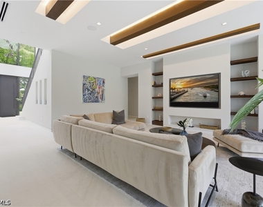 590 6th Avenue N - Photo Thumbnail 16