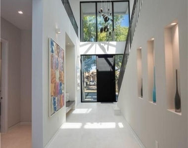 590 6th Avenue N - Photo Thumbnail 8
