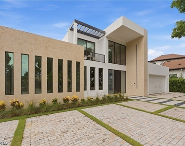 590 6th Avenue N - Photo Thumbnail 12