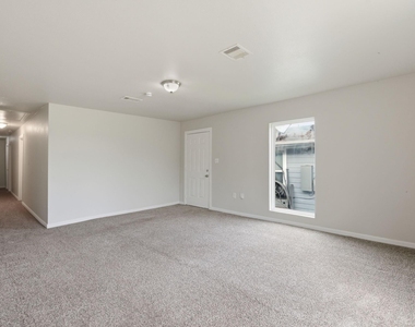 303 Gans Street - Photo Thumbnail 5