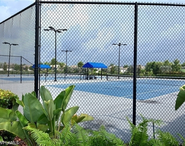 28109 Seasons Tide Avenue - Photo Thumbnail 35