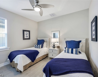 28109 Seasons Tide Avenue - Photo Thumbnail 16