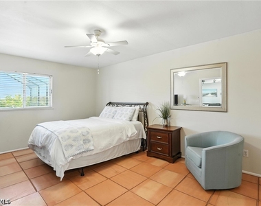 324 Nw 24th Terrace - Photo Thumbnail 11