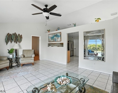 324 Nw 24th Terrace - Photo Thumbnail 3