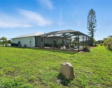 324 Nw 24th Terrace - Photo Thumbnail 24
