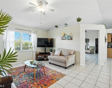 324 Nw 24th Terrace - Photo Thumbnail 5