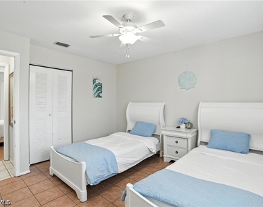 324 Nw 24th Terrace - Photo Thumbnail 14