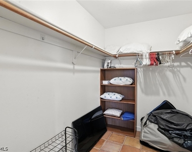 324 Nw 24th Terrace - Photo Thumbnail 12