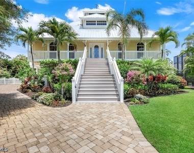 203 San Mateo Drive - Photo Thumbnail 1