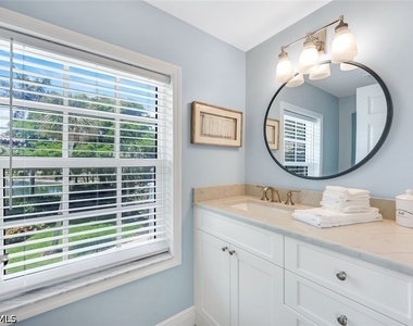 203 San Mateo Drive - Photo Thumbnail 14