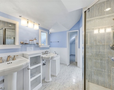 203 San Mateo Drive - Photo Thumbnail 12