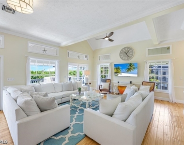 203 San Mateo Drive - Photo Thumbnail 3