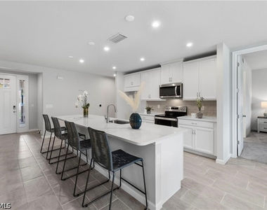 4676 Arboretum Circle - Photo Thumbnail 4