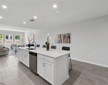 4676 Arboretum Circle - Photo Thumbnail 2