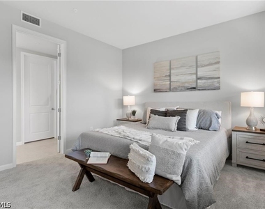 4676 Arboretum Circle - Photo Thumbnail 15