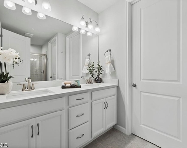 4676 Arboretum Circle - Photo Thumbnail 18
