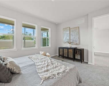 4676 Arboretum Circle - Photo Thumbnail 16