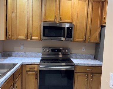 7675 Meadow Lakes Dr - Photo Thumbnail 16